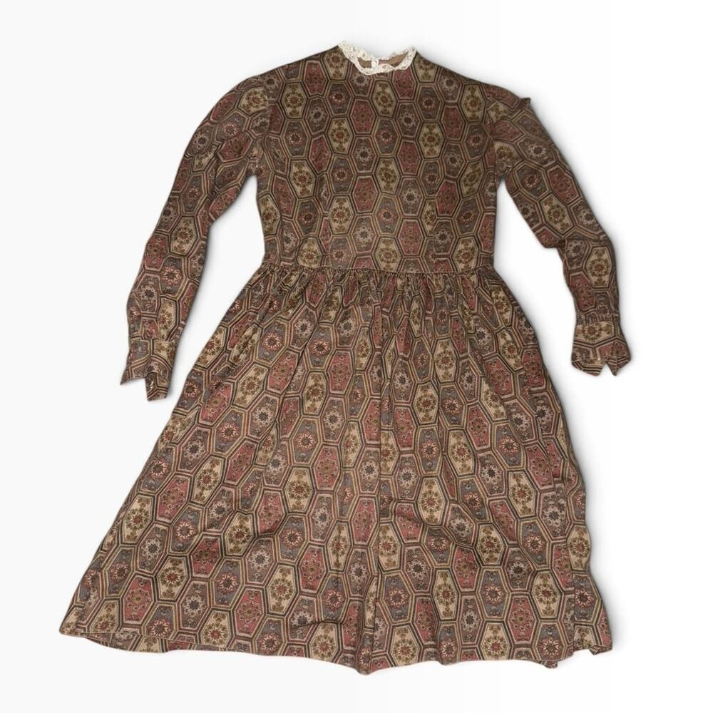Vintage 1970s Prairie Dress Floral Medallion Print Lace Collar Long Sleeve